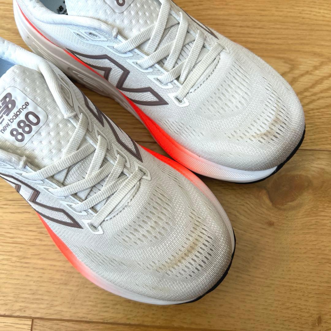 ニューバランス　ランニングシューズ　レディース W880 24cm