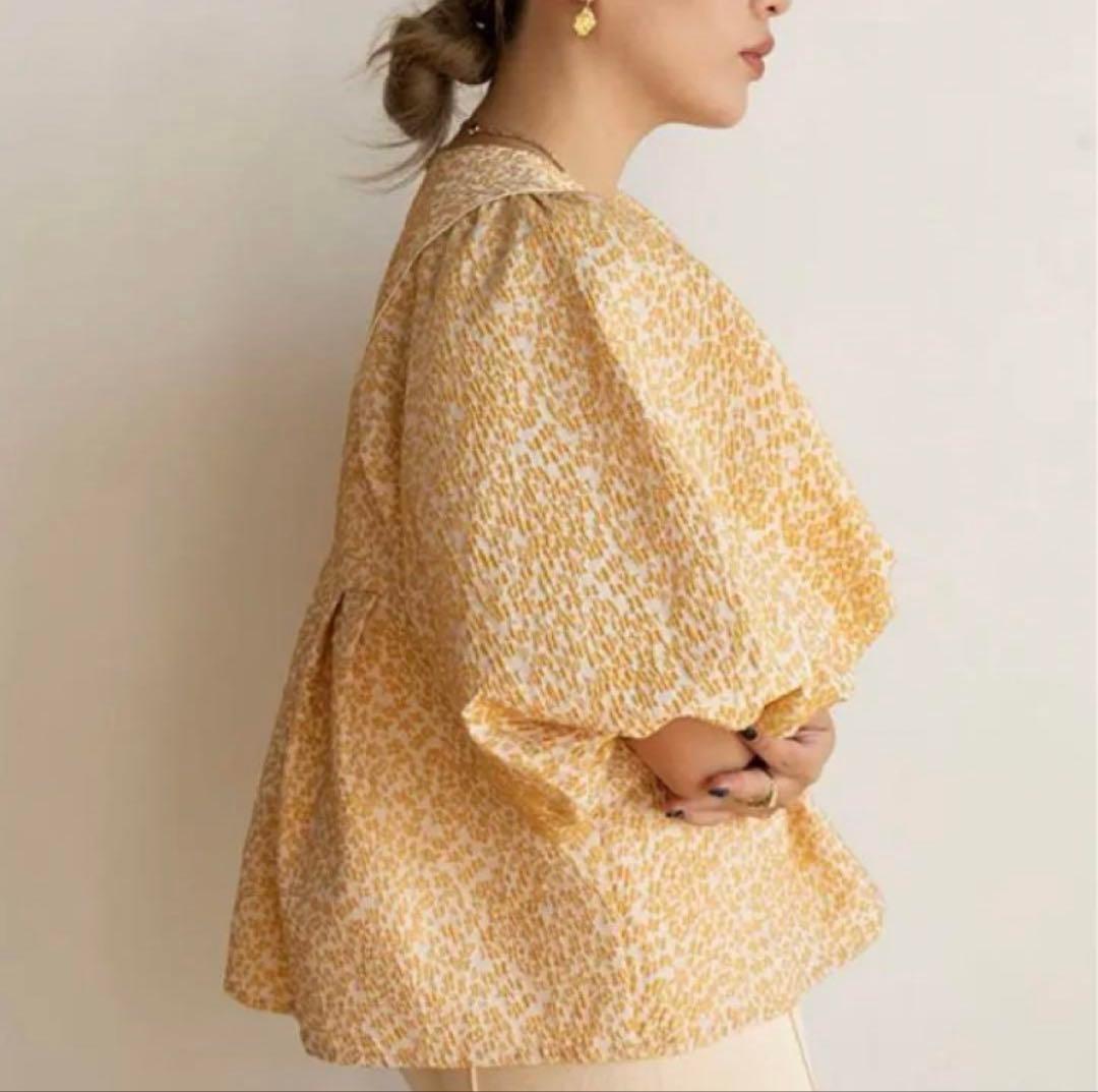 CAVEZAROSSO ジャガードぺプラムトップス