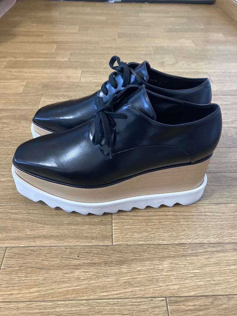 エリスプラットフォームレザー 黒ウェッジソール