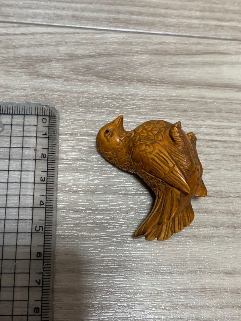 根付　鳥　酉　干支　木彫　在銘