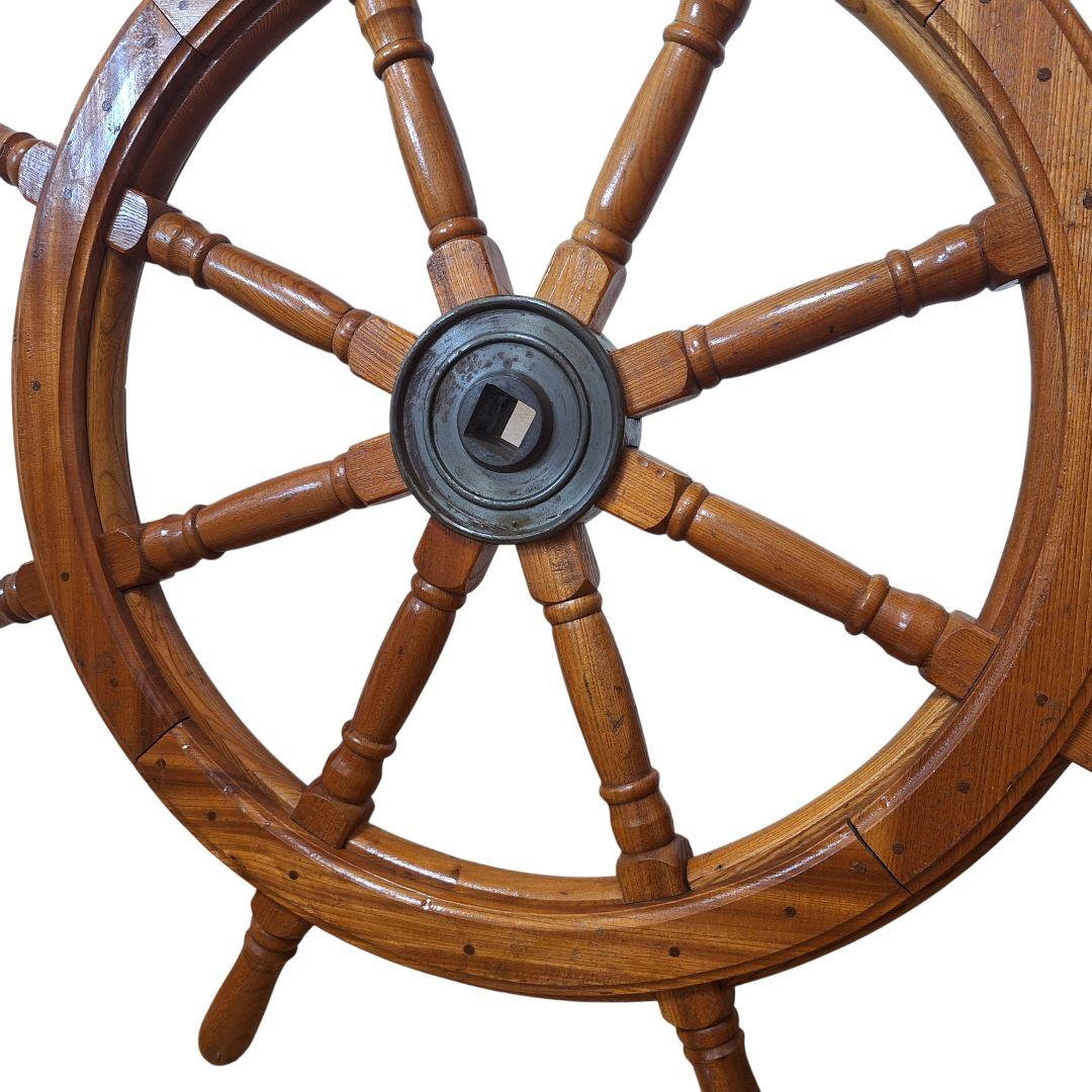 船 舵 かじ インテリア　お洒落　バー レストラン　木製