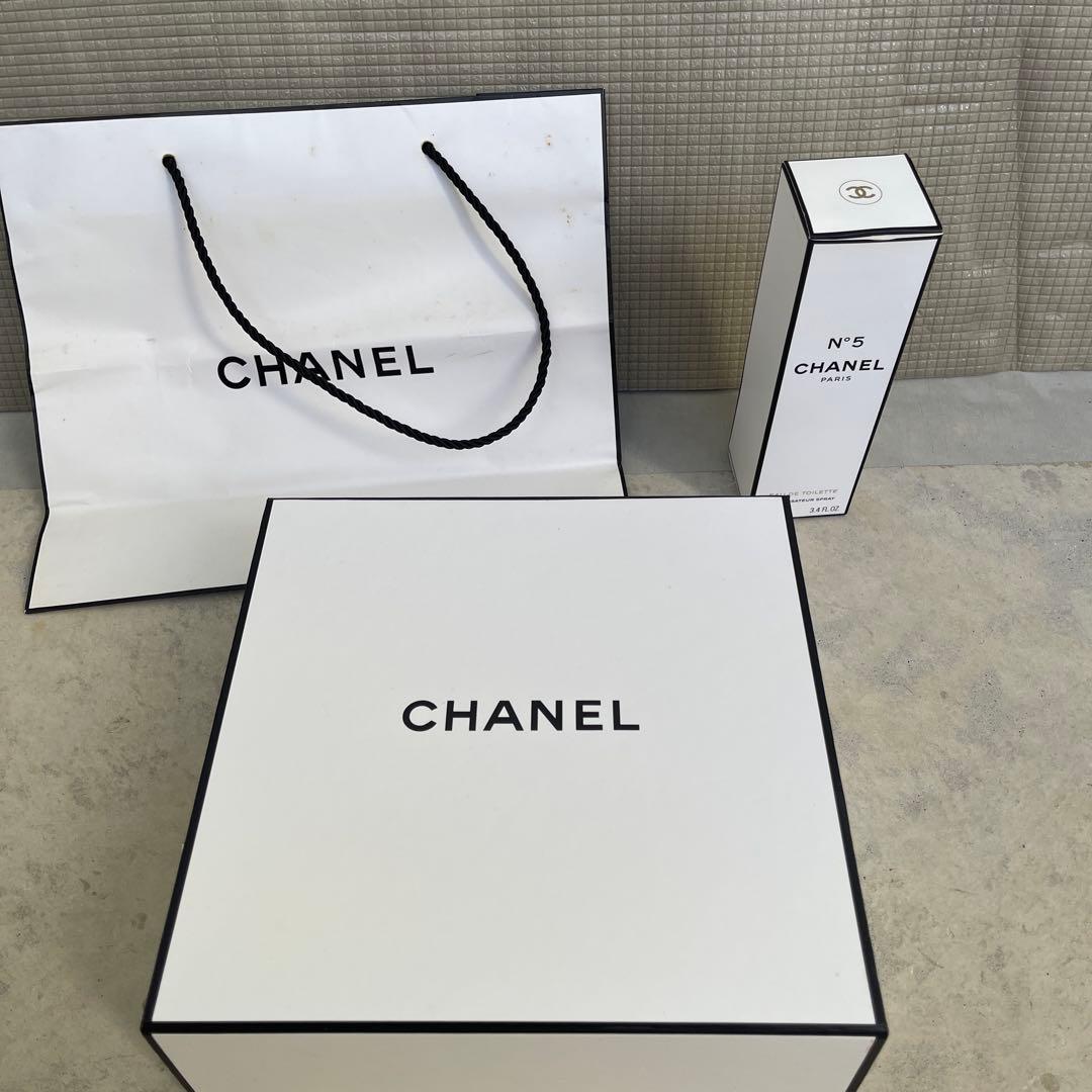 CHANEL N°5 (シャネル) 香水 リップ　新品未使用