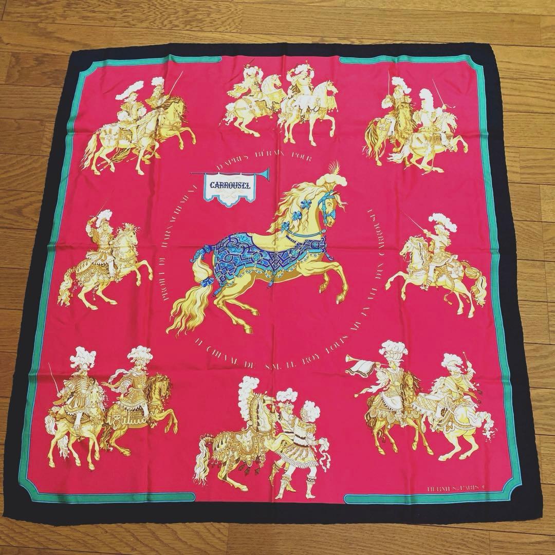 エルメススカーフ カレ90 CARROUSEL濃ピンク地ゴールドホース柄