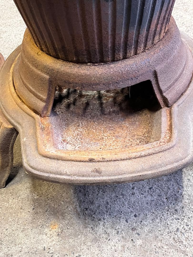 ダルマストーブダルマストーブ（鋳物製）