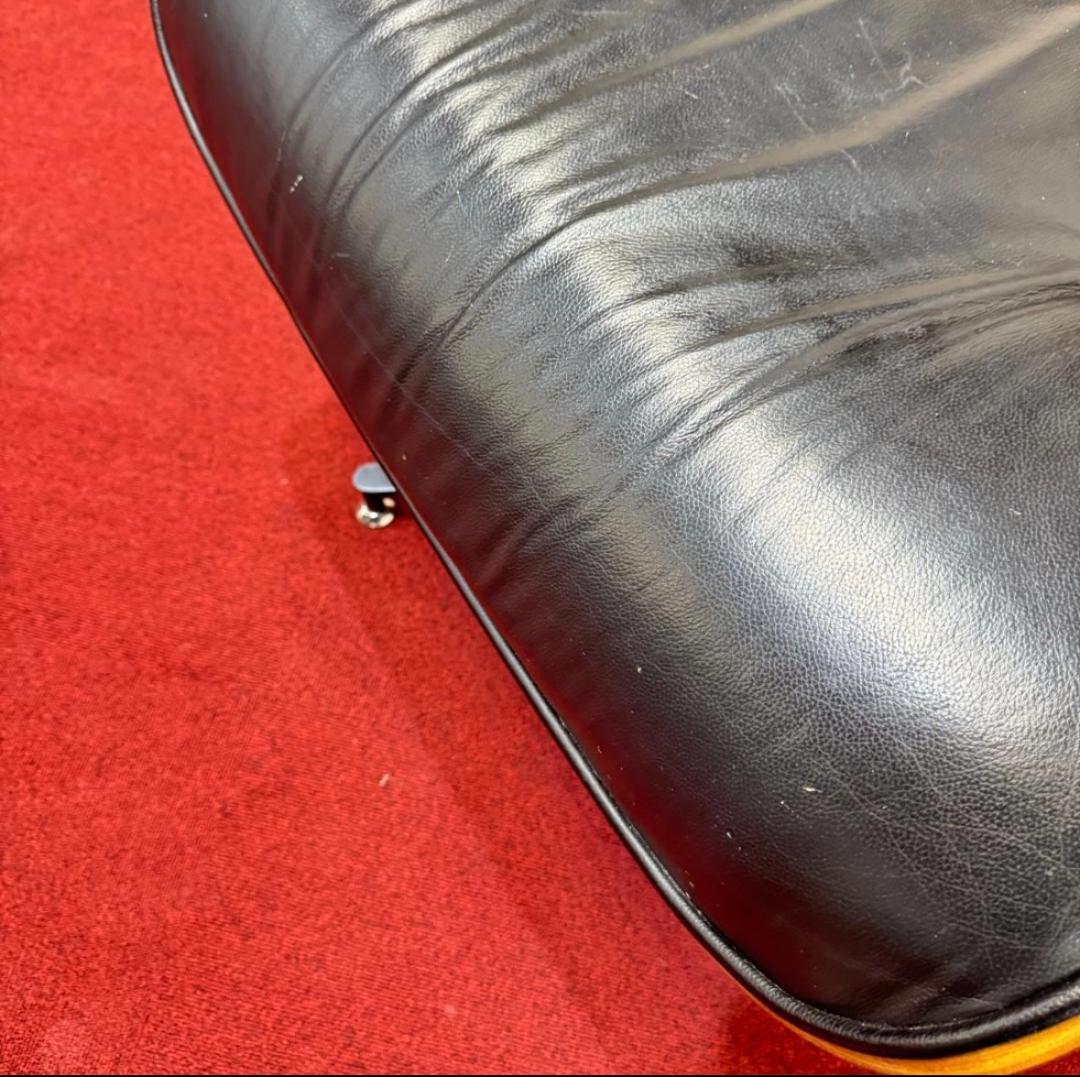 東京23区送料無料　美品ラウンジチェアー＆オットマン　ハーマンミラーシール無し