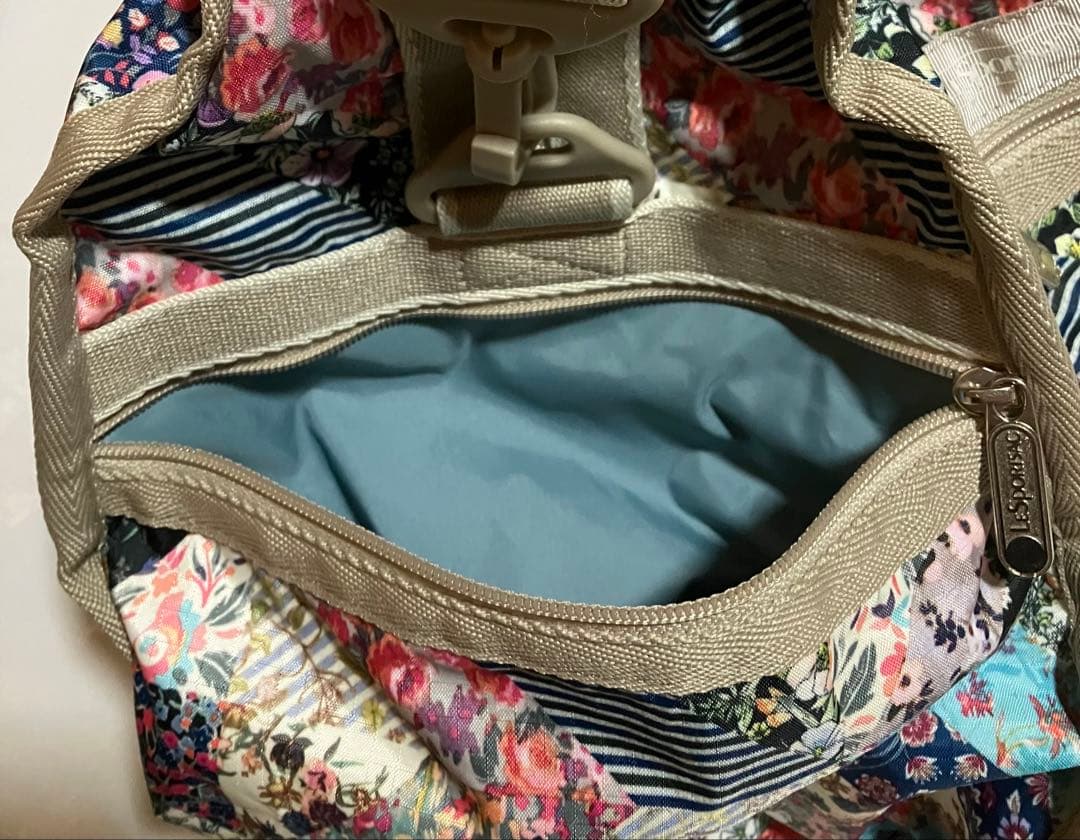 超美品　LeSportsac メモリーフローラルキルト　大型　ボストン