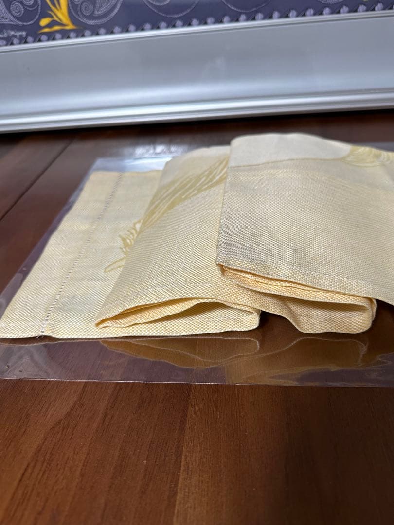 エルメス　馬柄　ホース　テーブルクロス　リネン　麻　ライトイエロー　黄色　未使用