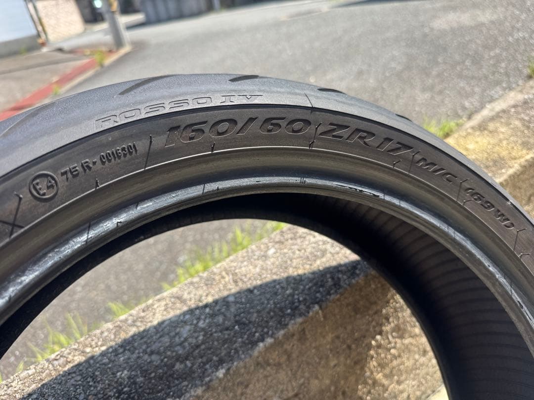 ピレリ　DIABLO ROSSO IV ディアブロ　ロッソ4 前後セット