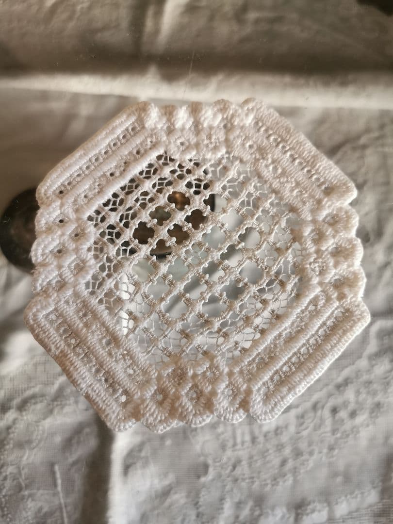 アンティーク 北欧ハーダンガー刺繍レース コースター 透かし四つ葉クロスドイリー