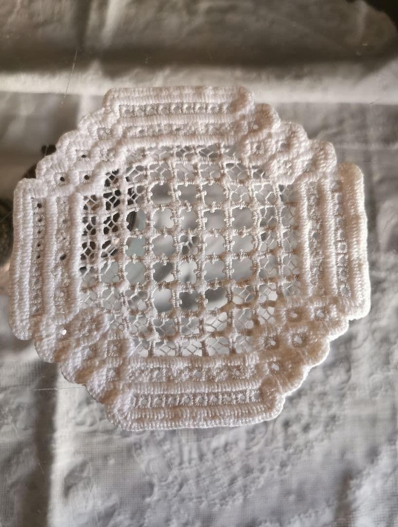 アンティーク 北欧ハーダンガー刺繍レース コースター 透かし四つ葉クロスドイリー