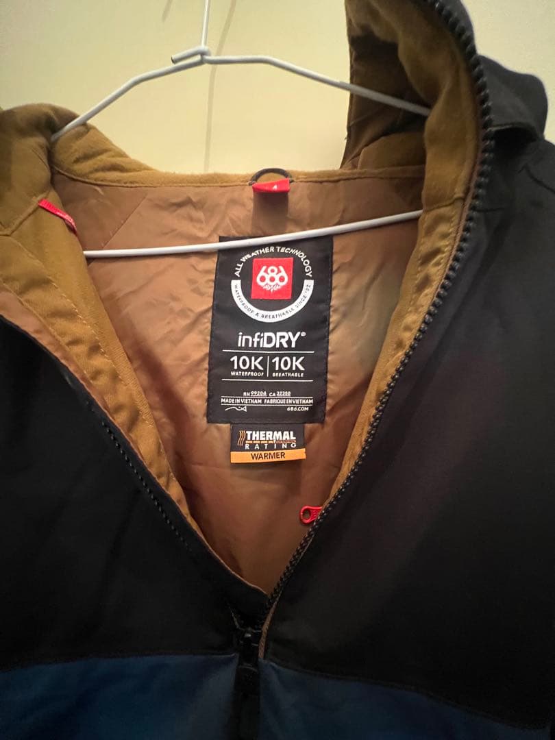 最終値下げ✨SIXEIGHTSX スノーボードウェア 686 メンズM