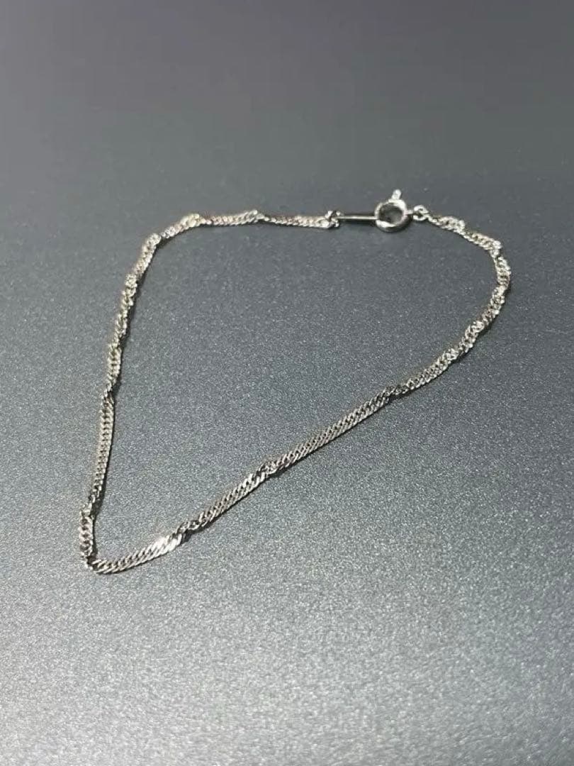 (12月31日迄出品)ツツミスクリュープラチナブレスレット