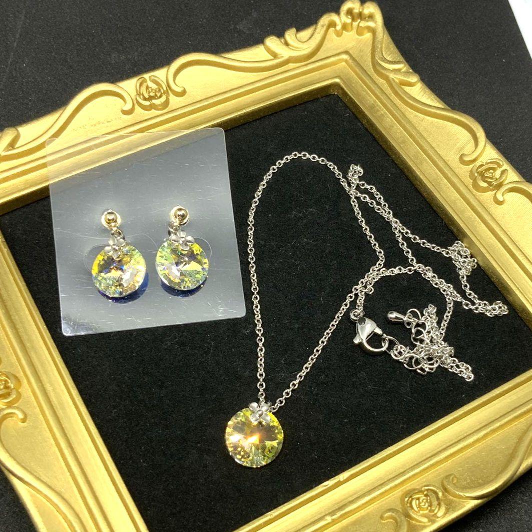 オーロラクリスタル ピアスとネックレスセット