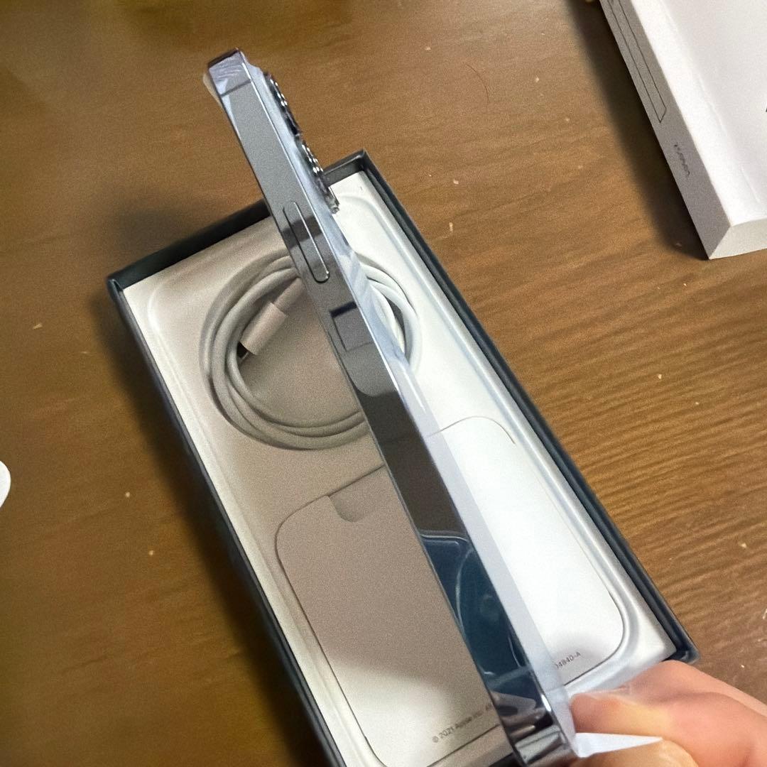 L*h様 Apple iPhone 13 Pro 128GB シルバー