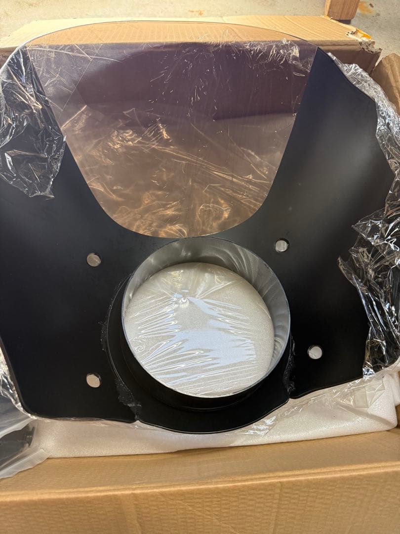 【最終値下げ、本日まで】フェアリング ハーレーXL883フロントカウル