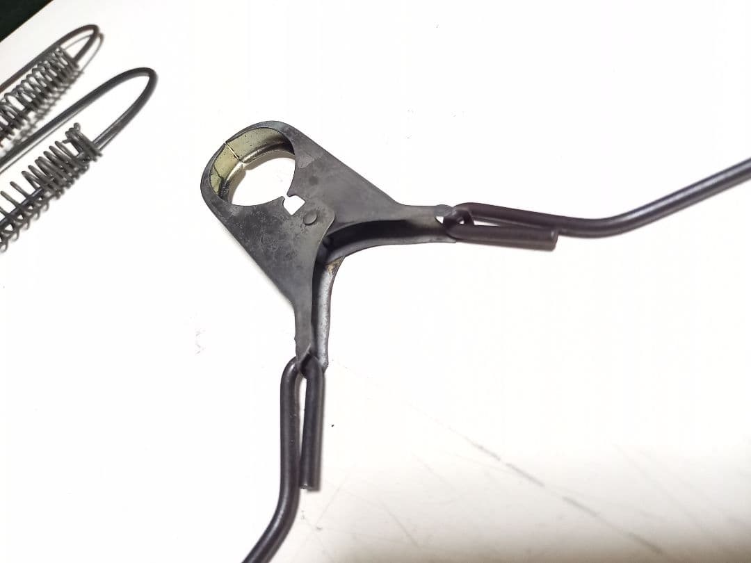 レア　ヴィンテージ　インダストリアル　ワイヤー　クリップ　ハンガー　７本　セット