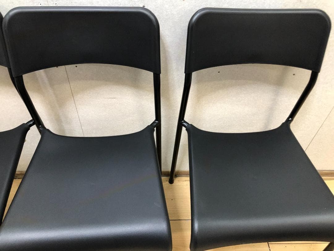 送料無料 スタッキングチェア 4脚セット 樹脂座面 スチール脚 251005