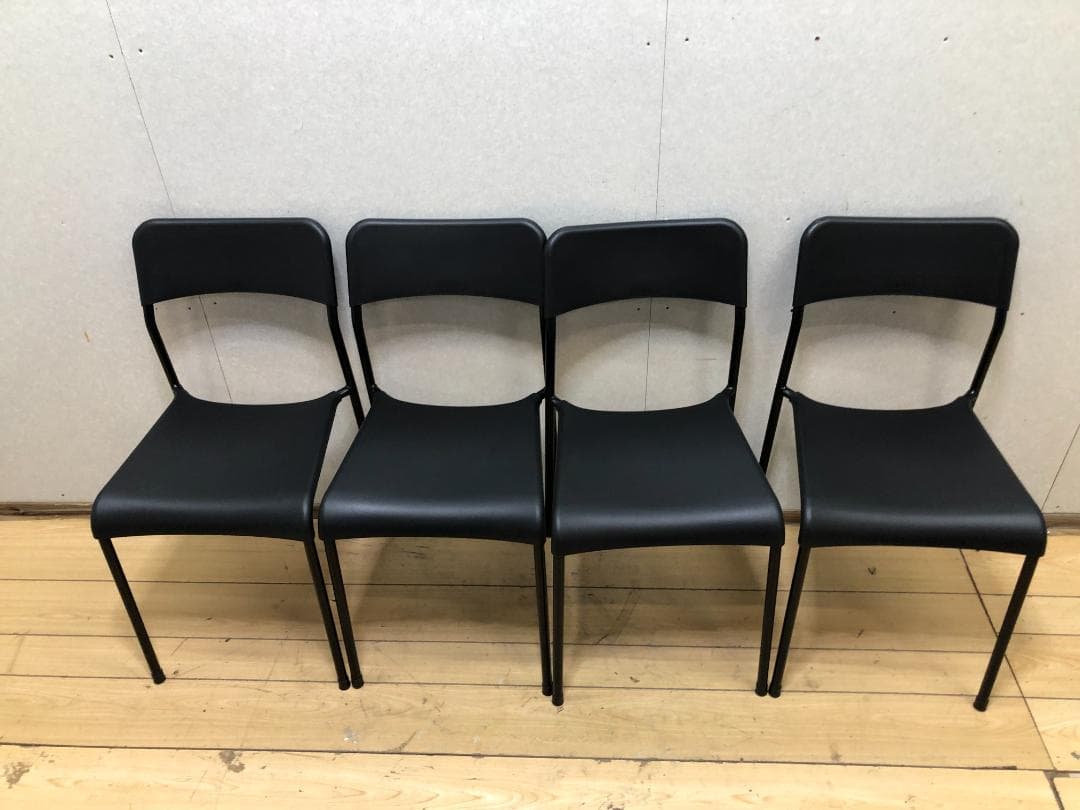 送料無料 スタッキングチェア 4脚セット 樹脂座面 スチール脚 251005