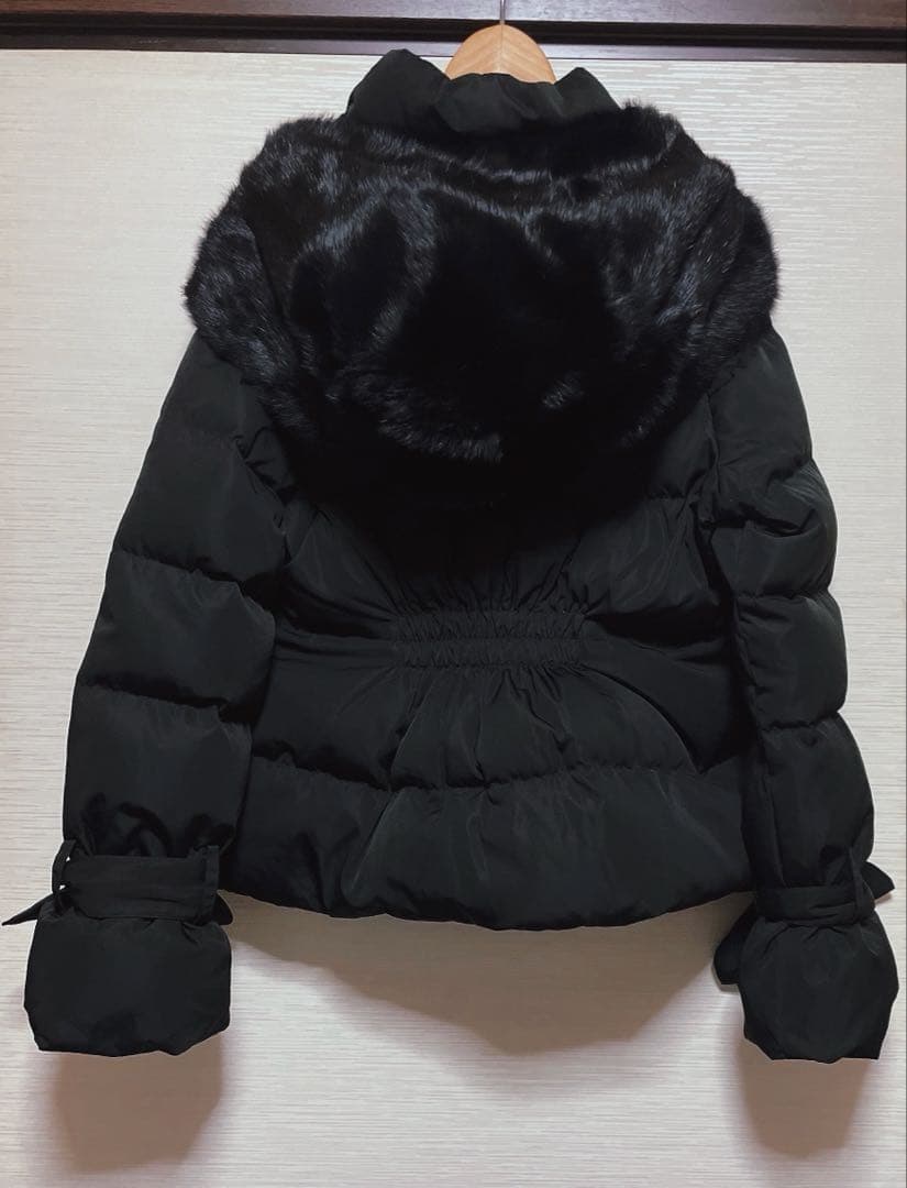 RUIRUE BOUTIQUE ラビットファーフードショート丈ダウンジャケット