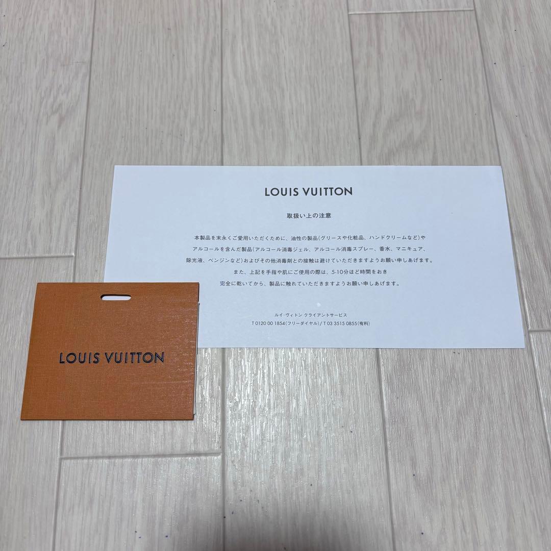 極美品　ルイヴィトン　LV パイロット　ウェアラブル　ウォレット　黒　4K32