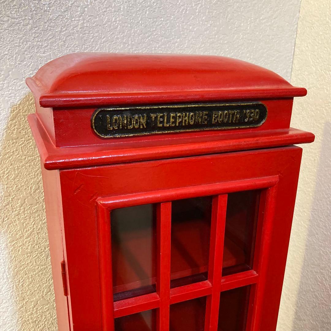 ロンドン　テレフォンブース　電話ボックス　棚　キャビネット