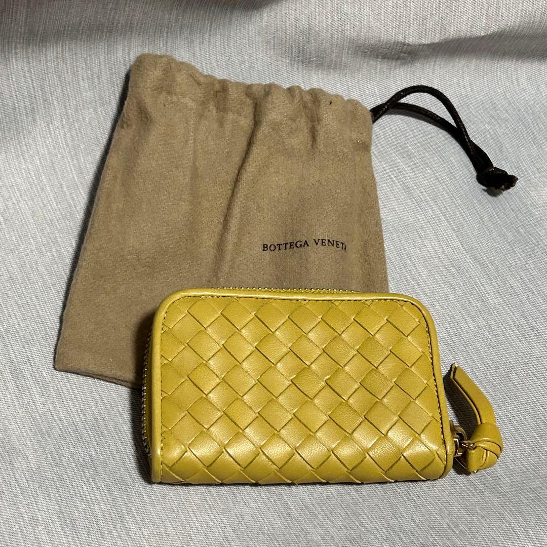 BOTTEGA VENETA イントレチャート ケース マスタードカラー