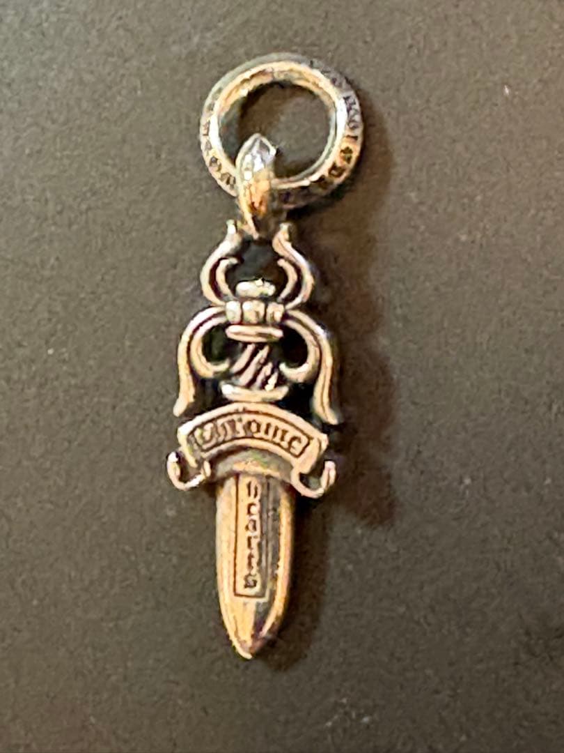 ア*ク様 クロムハーツ　ダガーチャーム