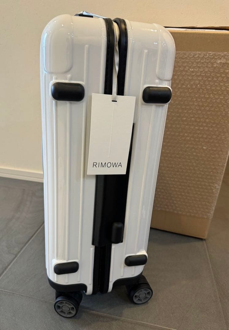 新品未使用:Rimowa×Porscheキャリーケース32L