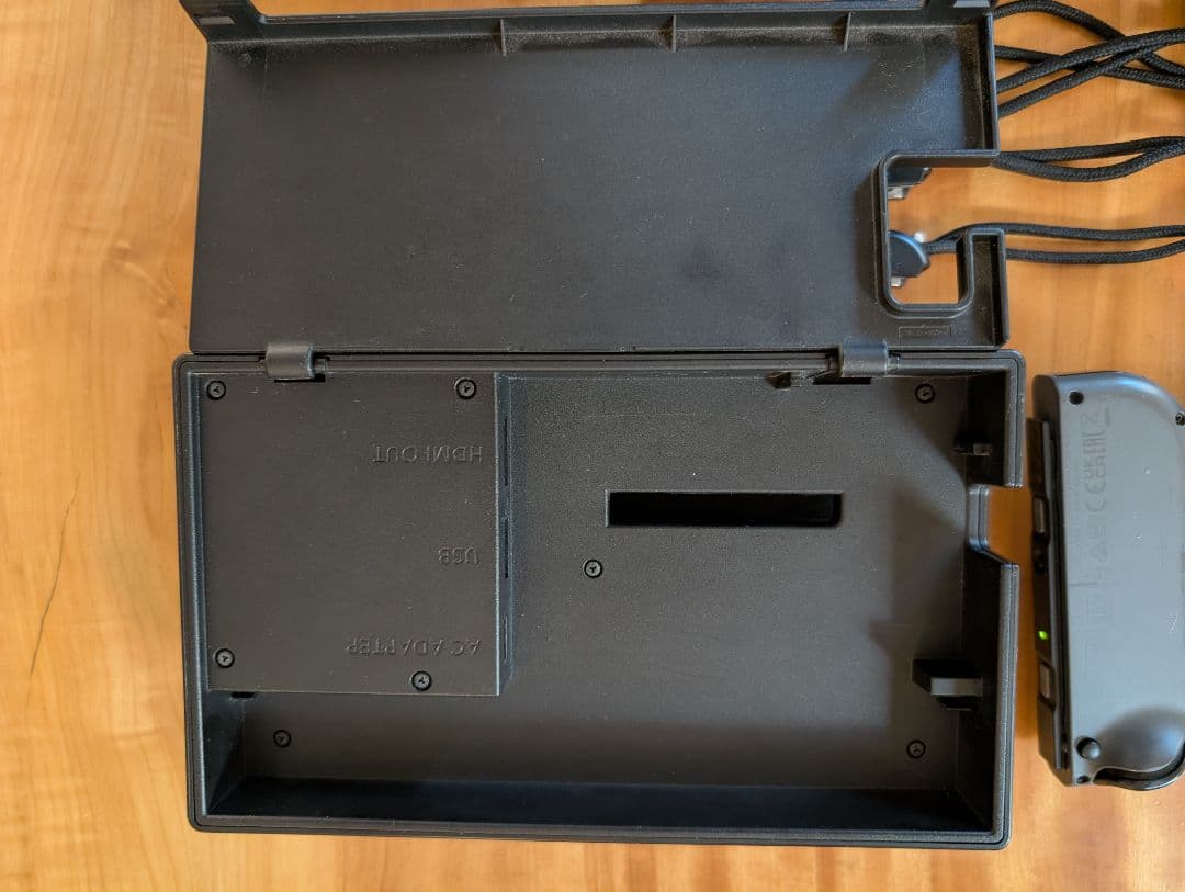 Nintendo Switch 本体 スイッチ　ジョイコン5個　写真のもののみ