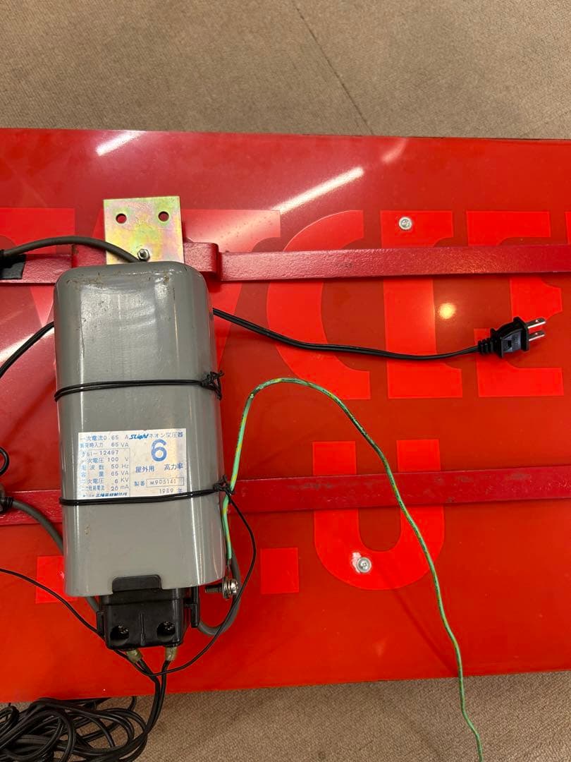 EDWIN USA店舗ネオン看板