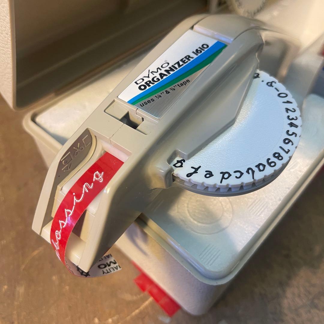 ■製品保証■ 【繋がる筆記体・文字盤4個】ダイモ 1610 DYMO 16211