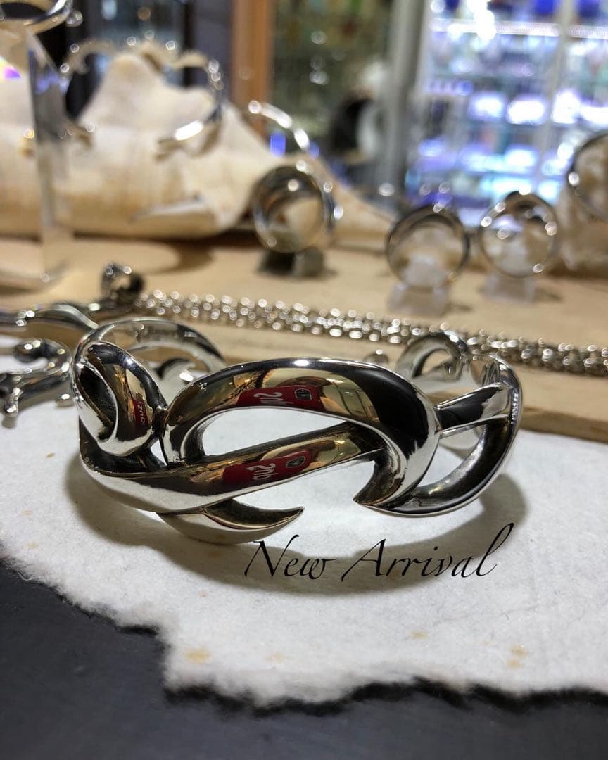 シルバー925　ボリューム　太バングル　ブレスレット　紋様　タトゥー　派手