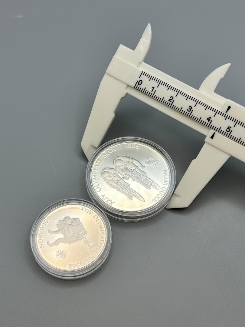 1988年 ソウルオリンピック 記念銀貨 2枚セット　重量約59ｇ(ケース込)