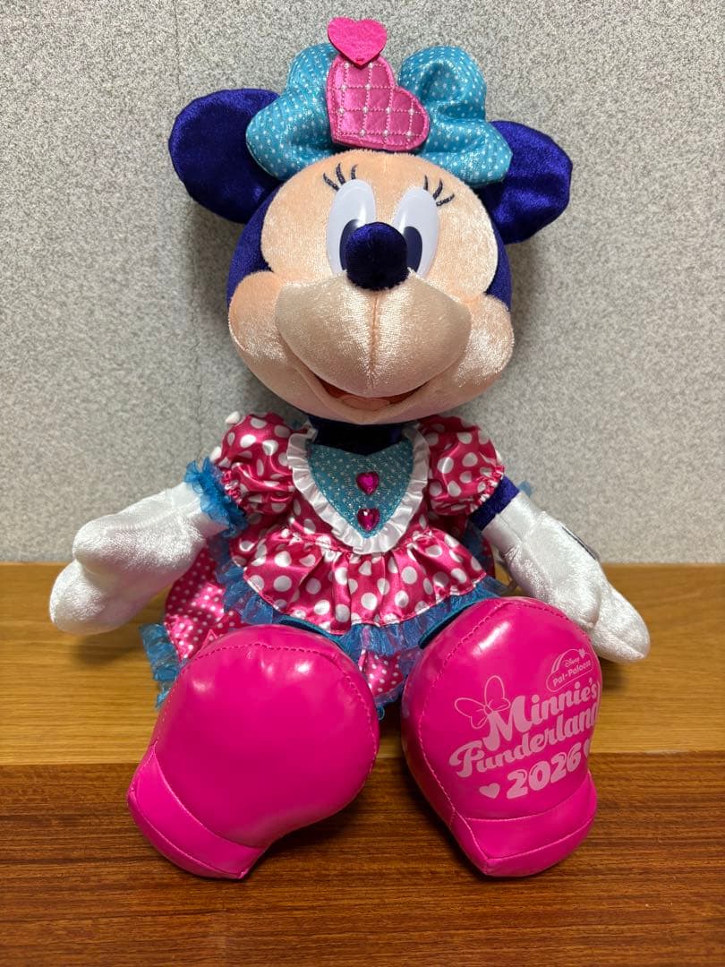 ミニー　ぬいぐるみ　新品　パルパルーザ　ファンダーランド