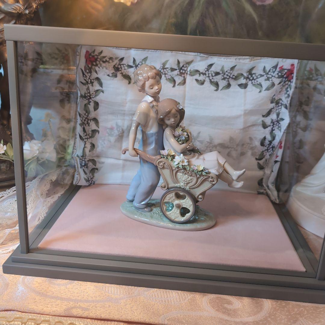 ♥LLADRO【君が好き】♥横型LLADROガラスケース背面鏡付き