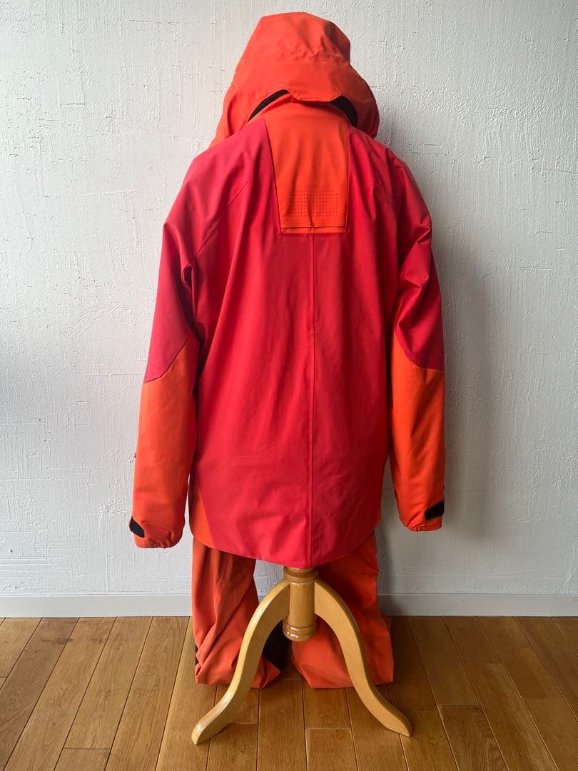 DESCENTE デサント　スキーウェアデモモデル