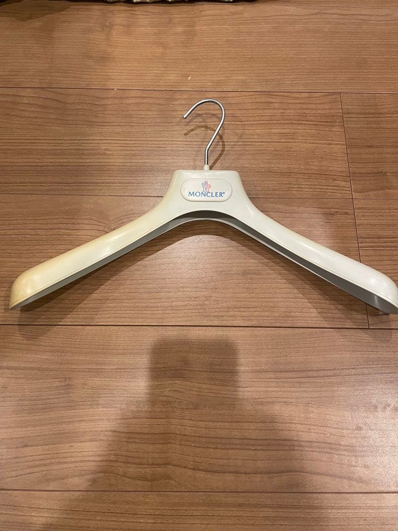 MONCLER ベージュ ダウンジャケット