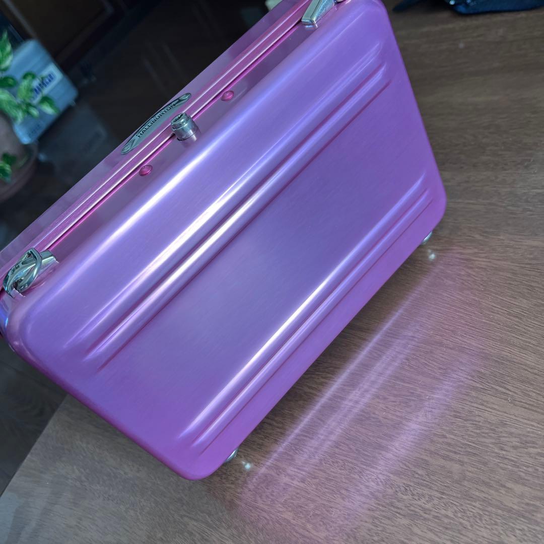 ゼロハリバートン　Sライン　ケース　ピンク　アルミ製ケース