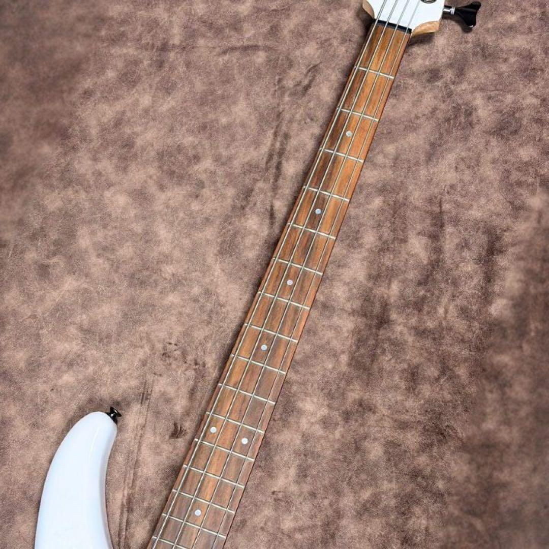 YAMAHA / TRBX304 エレキベース 純正ソフトケース、ストラップ付き