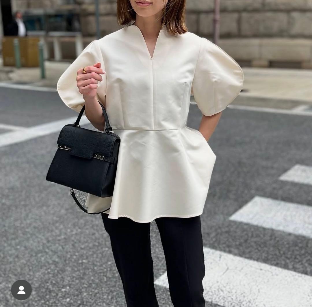 特別価格！Heve ハートネットペプラムブラウス