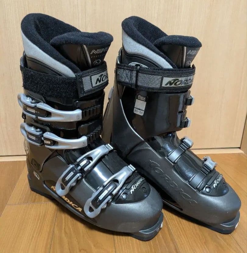 NORDICA　NEXT5.0　27.0cm　スキーブーツ　ブラック