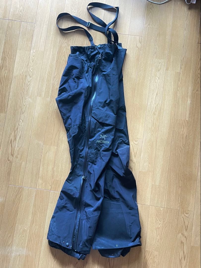 ARC'TERYX Beta svビブパンツ　アークテリクス　ブラック