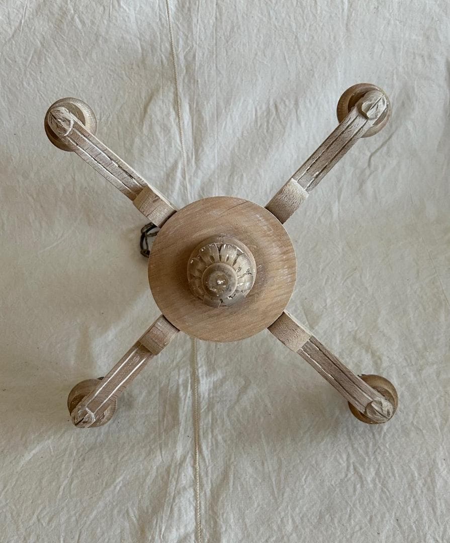 フランスアンティーク　木製シャンデリア　４灯　シャビー　店舗什器