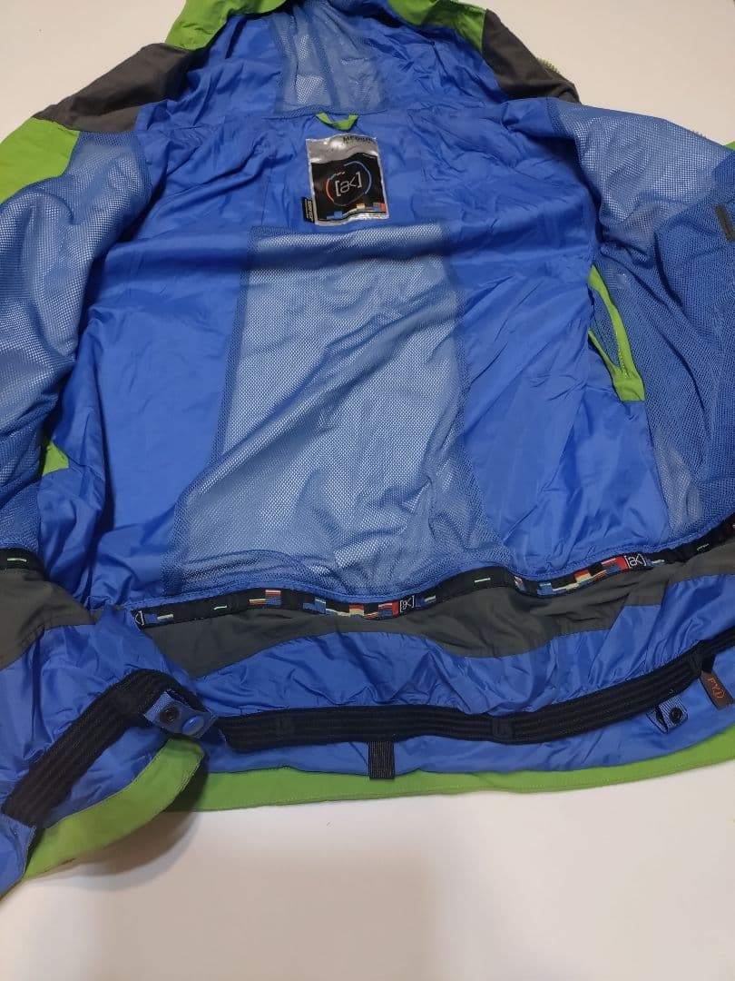 Burton ak　ゴアテックス　スノボーウェア　メンズ　Mサイズ