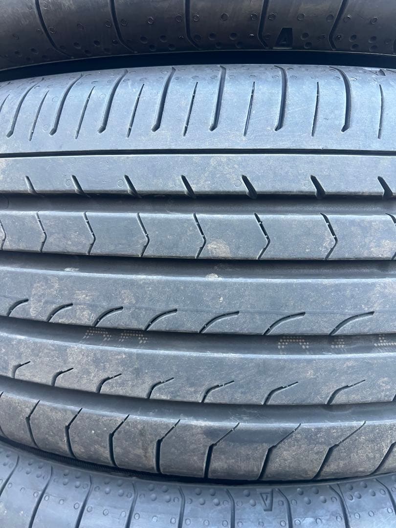 ヨコハマ　ブルーアース　rv03 215/65r16 25年製　イボ付き！