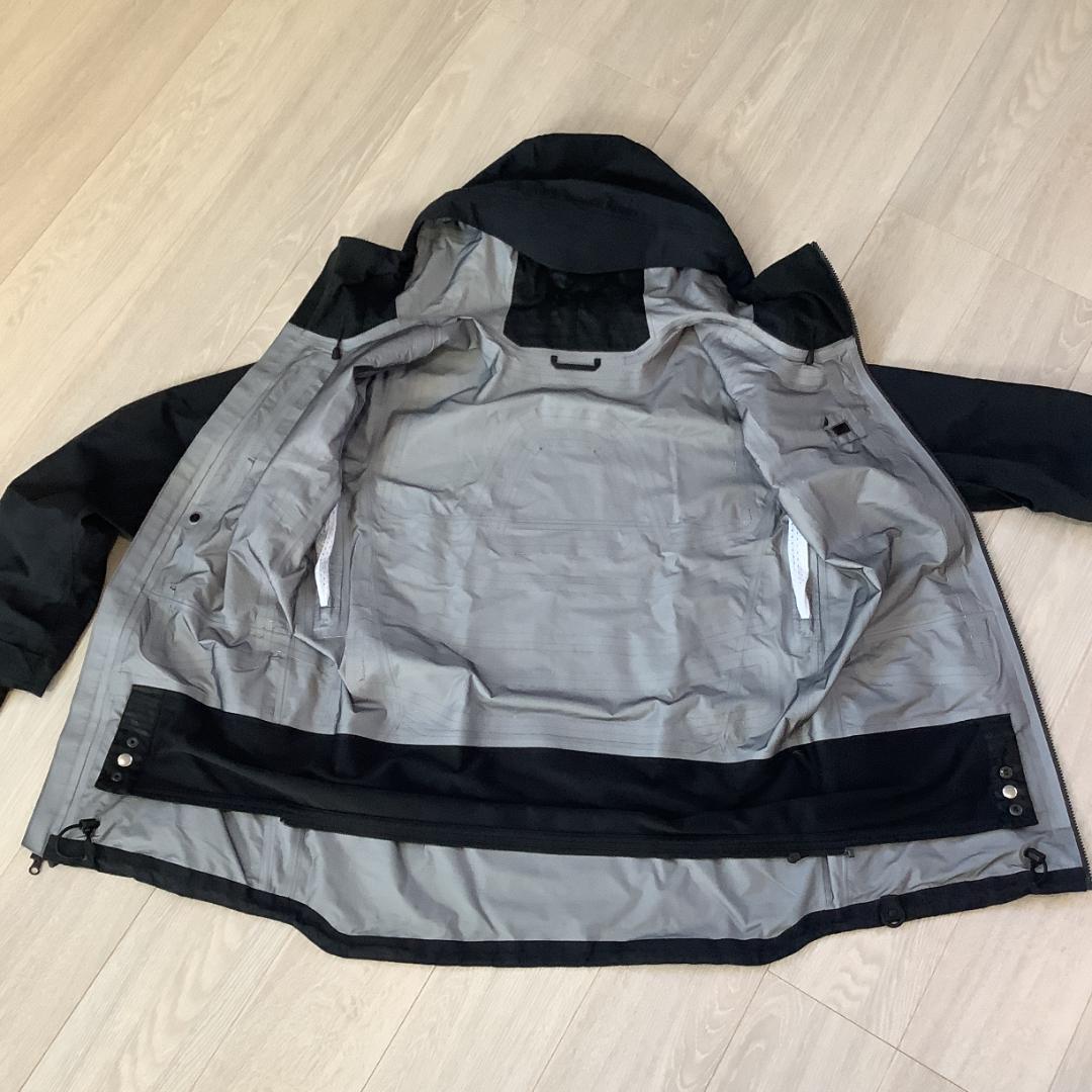 048ボルコムVOLCOM黒メンズスノーボードシェルジャケットウエアーウェアー