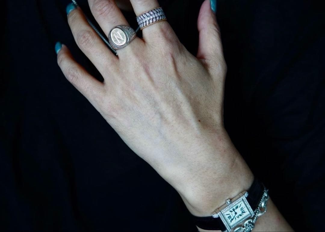 本日限定価格con ritomo シグネチャーリング　Ｋ　イニシャルリング