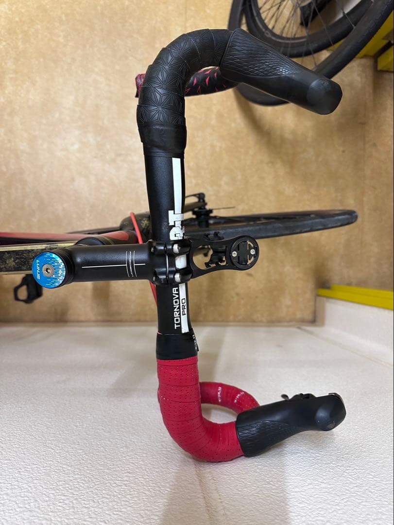 最終価格　カーボンフォーク、ディスクブレーキロードバイク