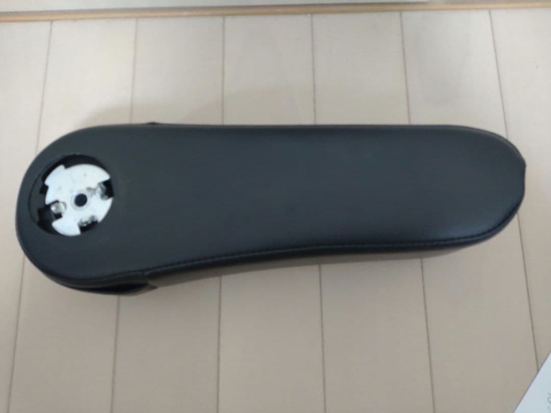 SILK BLAZE シルクブレイズ　ビッグアームレスト　80ノア前期　運転席側