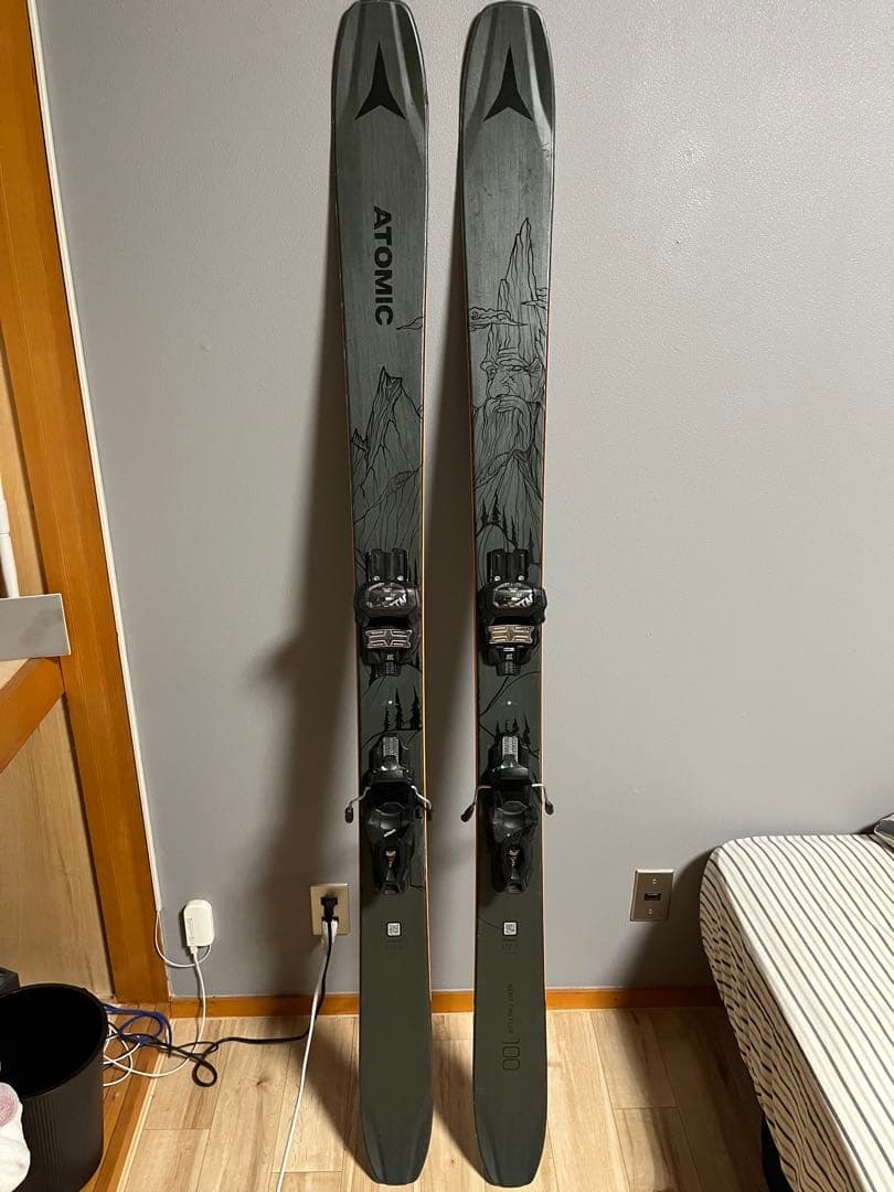 スキー板　ATOMIC BENT CHETLER 100